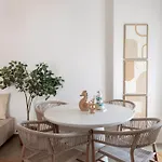 Pounta ,2br W Shared Pool,fiora I Casa de Férias *