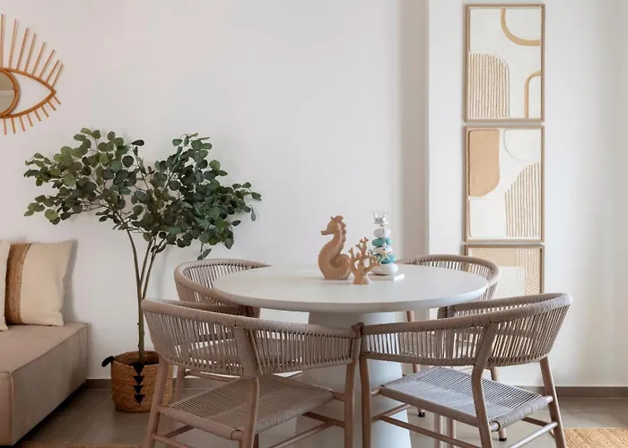 Дом отдыха Pounta ,2Br Apartment W Shared Pool,Fiora I Пунда