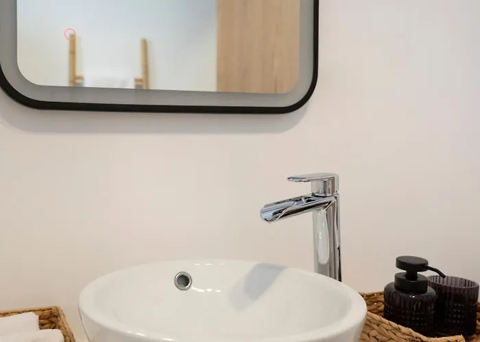 Pounta ,2Br Apartment W Shared Pool,Fiora I *